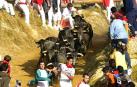 Las vacas de la ganadería Eulogio Mateo, de Cárcar, protagonizan el séptimo encierro del Pilón de fiestas de Tafalla 2018, en el encierro más masificado de público y corredores.