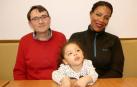 El SOS de unos padres en León para ayudar a su hija enferma de 3 años