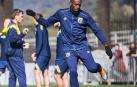 Usain Bolt completa su primer entrenamiento con el Central Coast Mariners