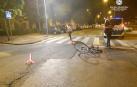 Un ciclista herido al chocar contra un vehículo mientras cruzaba el paso de peatones