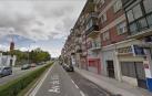 Una fuga de agua en la avenida de Villava de Pamplona causa restricciones de tráfico