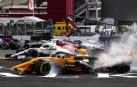 El piloto español Fernando Alonso (McLaren-Renault) se ha quedado fuera del Gran Premio de Bélgica en la primera curva por un choque con el alemán Nico Hülkenberg (Renault).