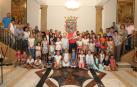 El Ayuntamiento recibe a niños ucranianos que pasan el verano en Navarra