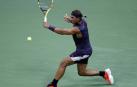 Nadal supera su debut al lesionado Ferrer en un duelo muy emocional