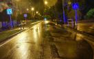 Trasladados al CHN un ciclista y un motorista tras chocar en el barrio de San Juan