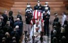 El funeral de McCain se convierte en una reprobación nacional a Trump