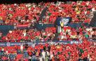 Fotos de los aficionados en El Sadar durante el partido Osasuna-Elche.