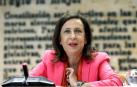 Robles garantiza que el Gobierno no dejará "en la estacada" a Navantia