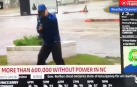 Un reportero, pillado mientras exageraba en la cobertura del huracán 'Florence'