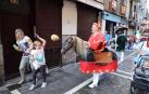 Los Gigantes y Cabezudos bailaron en Pamplona con motivo de las fiestas de 2017.