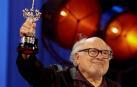 DeVito, el cineasta que ama sus fans y les dedica el Premio Donostia