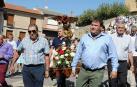 Los vecinos de Larraga celebraron la festividad de San Miguel con la tradicional procesión y misa en honor al santo. Antes de este momento, la comparsa de gigantes y cabezudos local y la banda Alegría Raguesa recogió a la corporación municipal, así como a los vecinos que se fueron sumando al pasacalles, para acompañarlos en un alegre desfile hasta la iglesia, dedicada precisamente a este santo.