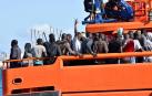 Rescatan a 252 personas de cinco pateras en las aguas de Alborán