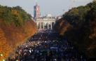 Una marea humana protesta en Berlín contra el racismo y la ultraderecha