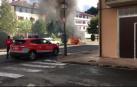 Incendio accidental de un coche en Elizondo