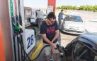 Llenar un depósito de diesel en la Ribera es 7 € más caro que en 2017