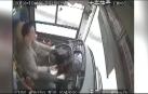 Una mujer causa 13 muertos al golpear al chófer de un autobús en China