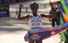 Keitany gana por cuarta vez en Nueva York y el etíope Desisa se estrena