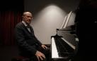 El piano de cola suena en la Meca
