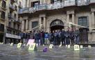 Representantes institucionales y ciudadanos, en Pamplona contra la violencia machista