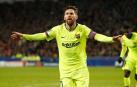 El Barça, primero de grupo sin brillo