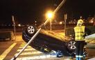 El vehículo accidentado en la Avenida Roma de Ripagaina tras sufrir el accidente