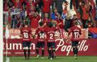 EL SUSTO DE INDAR GORRI EN EL VIAJE A ALBACETE. Osasuna estuvo arropado este sábado por más de un centenar de seguidores. La afición se dejó notar desde antes del encuentro en los aledaños del estadio. Los seguidores vibraron con los goles de Torres y de Villar. No obstante, tuvieron que esperar para entrar. El club anunció entre semana que las localidades se podían adquirir desde dos horas antes en el propio campo. El numeroso público manchego que acudió a por su entrada formó grandes esperas. Pero algunos no pudieron llegar a Albacete. El autobús en el que viajaba el grupo Indar Gorri sufrió un leve accidente al salir de un área de servicio y los seguidores tuvieron que regresar.