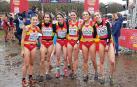 Maider Leoz (tercera por la izquierda) junto al resto de componentes del equipo español Sub'23 en el Europeo de Cross.