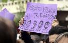 La manifestación ha comenzado a las 12.30 horas en el Palacio de Justicia y la marcha se dirige a la Plaza del Castillo