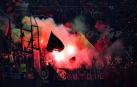Interrumpen el Italia-Albania por bengalas lanzadas por hinchada visitante