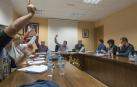Los ediles del Ayuntamiento de Ayegui en una de las votaciones que de produjeron en el pleno.