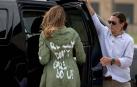 De Balenciaga a la chaqueta de Melania Trump, la moda vista desde la espalda