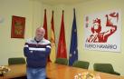 El regionalista Manuel Terés, en el salón de plenos del Ayuntamiento de Andosilla.