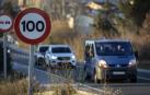 Vehículos circulan por la N-240-A junto a Berrioplano, donde la velocidad está limitada a 100 km/h y se reducirá a 90.