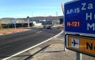 La rotonda de la PA-30 fue asfaltada para acondicionar el tráfico del vial.