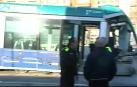 Un tranvía choca contra un poste y deja cuatro heridos en Barcelona