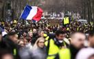 Miles de 'chalecos amarillos' vuelven a las calles de París por octava semana