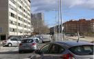 La avenida de Pamplona de Barañáin, reducida a un único sentido y con aparcamientos solo en un lado.
