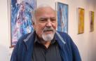 Antonio Oteiza, junto a sus obras.