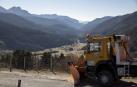 En la zona de La Contienda, en Larra-Belagua, un grupo de escolares practicaba el miércoles por la mañana esquí de fondo.
