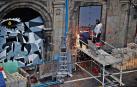 Operarios refuerzan las puertas de Rozalejo con vigilancia de la Policía Foral