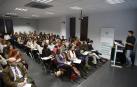 El maestro César Bona, ayer por la tarde en Foro Europeo (Cizur), ante más de 130 personas.
