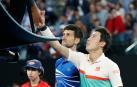 Djokovic aprovecha la retirada de Nishikori y buscará la final contra Pouille