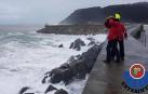 Siguen buscando al hombre que cayó al mar desde el puerto de Ondarroa