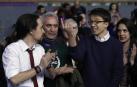 Militantes piden un abrazo entre Iglesias y Errejón al grito de "sí se puede"
