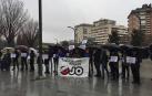 Concentración antes del juicio de ayer en apoyo al joven herido en los incidentes de septiembre de 2012.