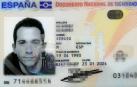 El joven que se hizo foto del DNI con un palillo en la boca debe hacerse otro