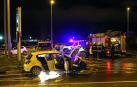 Arde un coche en el que viajaba un matrimonio en Azpilagaña