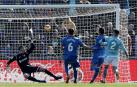 El Getafe sufre para ganar a un Celta con diez