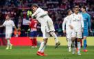 Casemiro celebra la victoria con Modric.